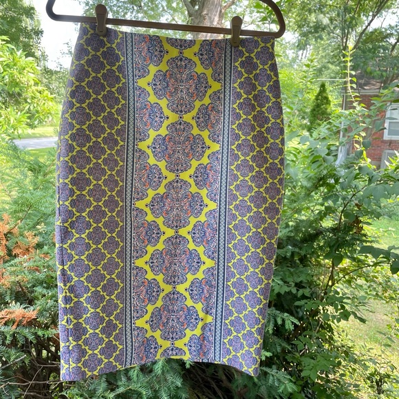 NWOT Limited Pencil Skirt - Picture 9 of 9